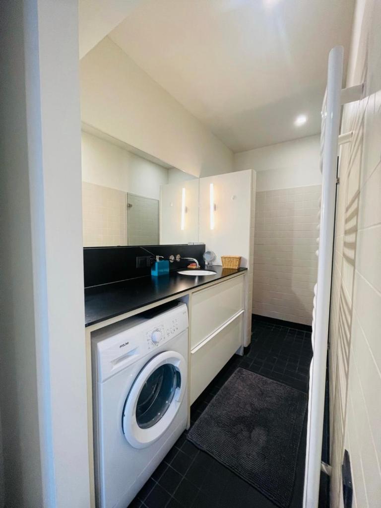 Down Town Penthouse With Private Parking Apartment บรัสเซลส์ ภายนอก รูปภาพ